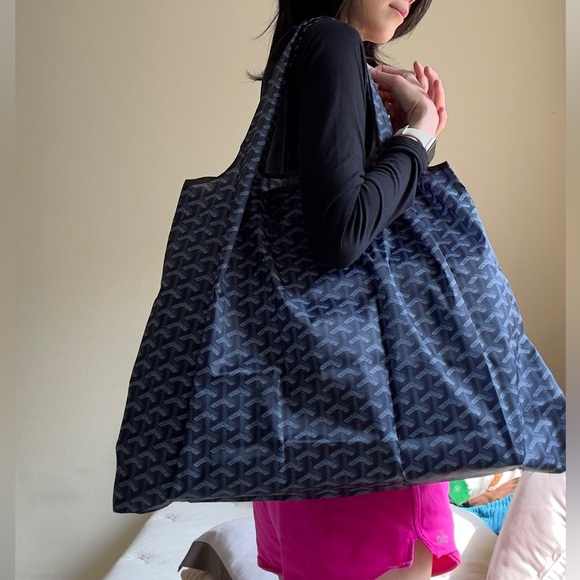 Dark Blue Extra Large Foldable  Waterproof Storage Travel Beach Essentials Bag - Picture 6 of 13